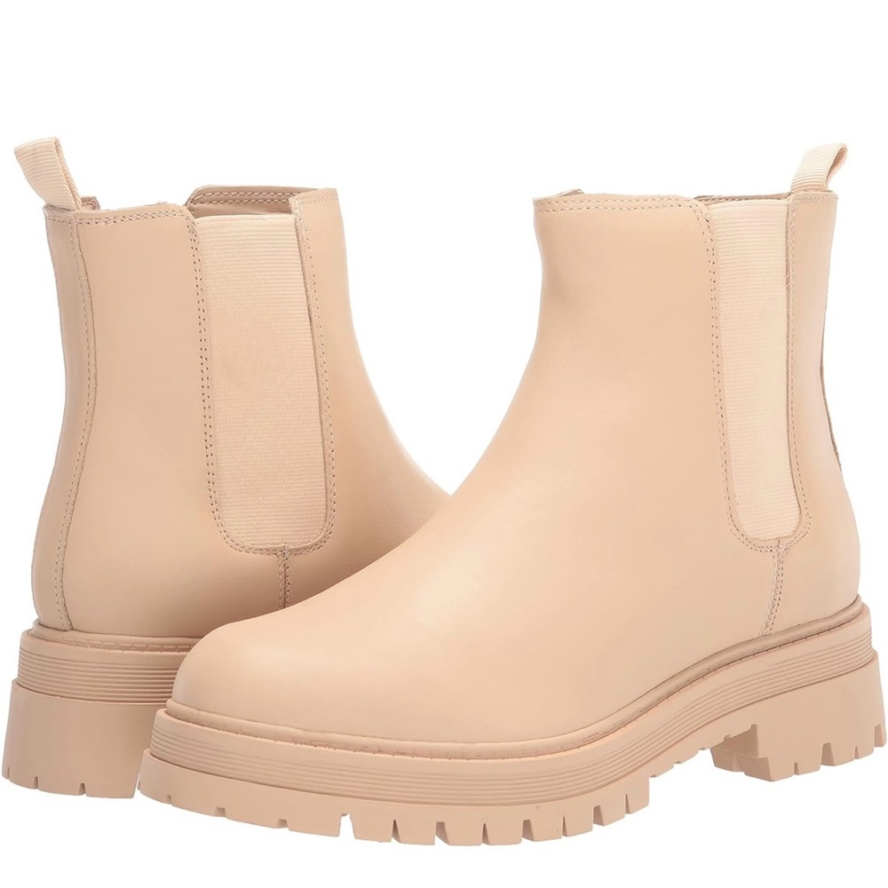 Marc Fisher Pietro Lug Sole Slip-On Chelsea Ankle Boots Light Natural 7.5